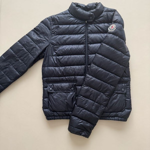 몽클레어 란스 여성경량 패딩 네이비