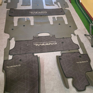 카니발 2025년형 카매트