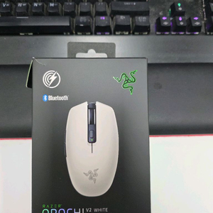 레이저 Orochi v2 오로치 무선 마우스