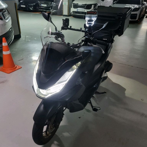 혼다 PCX125 블랙 24년식 팝니다
