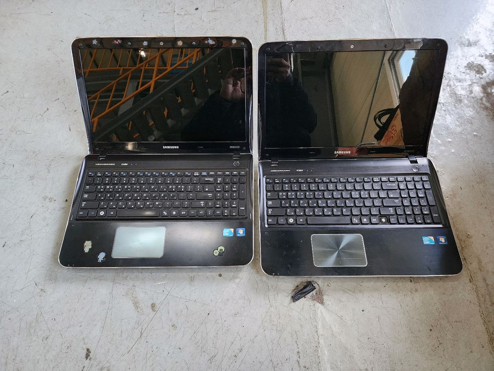 삼성노트북 nt-sf510 2대 부품용으로 팝니다.--1