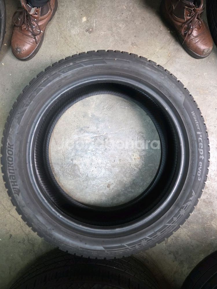 245/45/19 275/40R20 겨울타이어 한국 W330--8