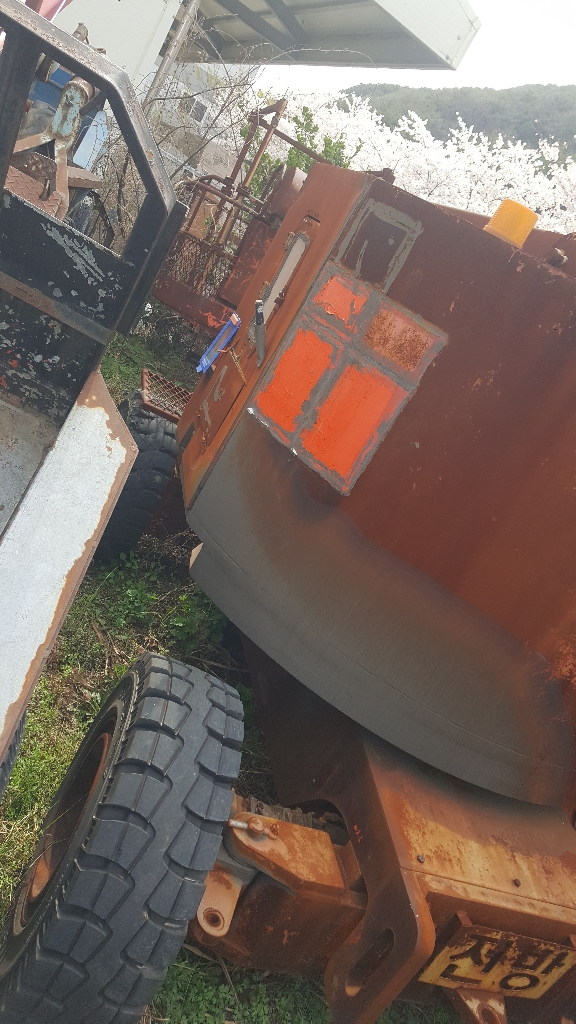 대형 엔진 굴절 고소작업차 팝니다--3