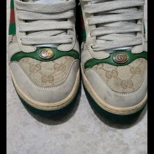 구찌 스크리너 빈티지 GG 패턴 스니커즈