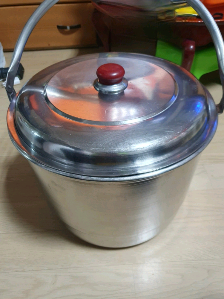 들통 2개 왕대 스테인레스 스텐레스 스댕 곰솥 찜솥 육수통 양동이 다용도 설렁탕 쌀통 곰 탕국 잡곡 보관 대용량 업 이미지