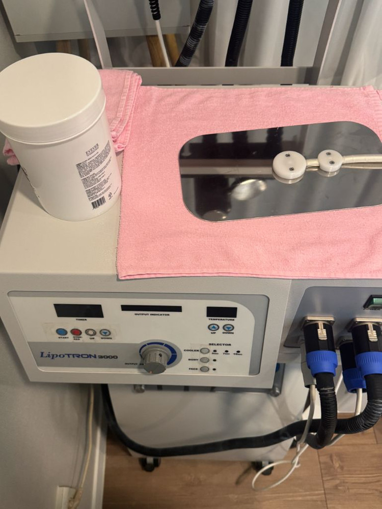 아디포 고주파 병원용 비만•통증관리 장비 팝니다 이미지