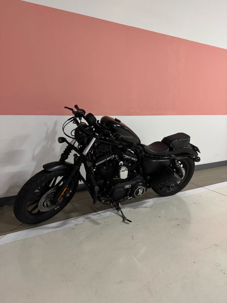 할리데이비슨 아이언883 오토바이--3