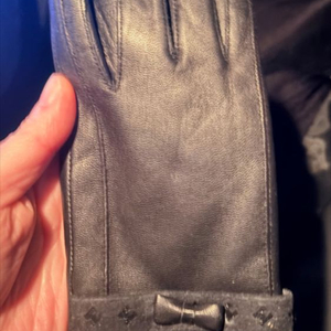 메트로시티 가죽장갑 S 스몰 사이즈 구해요