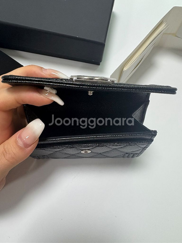 샤넬 보이 플랩 블랙 은장--6