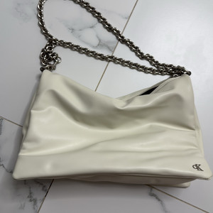 캘빈클라인 숄더백