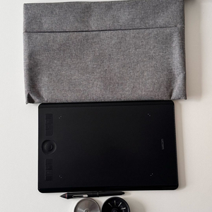 와콤 인튜어스 프로 pth-660 판매합니다.