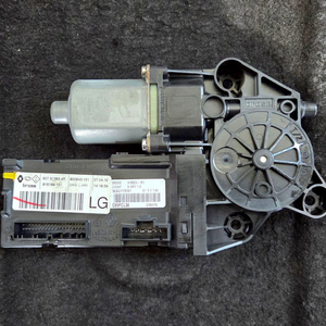 뉴 SM3 윈도우 유리모터 운전석 앞 807313834R 팝니다 이미지