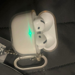 애플 에어팟4 노이즈 캔슬링 버전