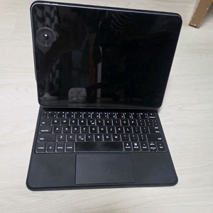 아이패드 에어 4세대 256G + 서드파티 키보드아이패드 에어 4세대 256G + 서드파티 키보드