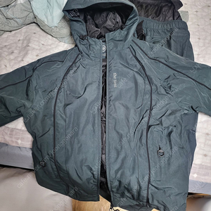 2425 블렌트 보드복 Vasti Jacket Pine XL 판매합니다.