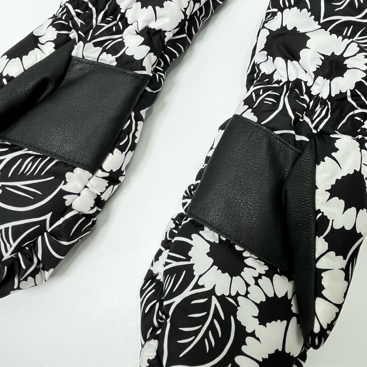 새상품 프라다 패딩 장갑 트라이앵글 로고 플라워 블랙--4