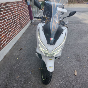 더뉴 pcx125 18년식 4만키로 구변완료 엔맥스 adv125 포르자