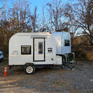 캠핑 카라반 트레일러