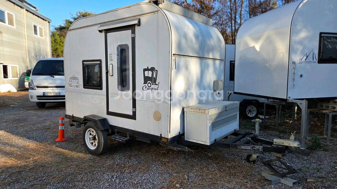 캠핑 카라반 트레일러--1