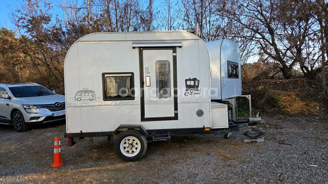 캠핑 카라반 트레일러--5