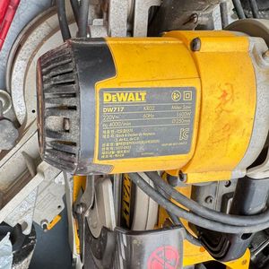 디월트 DW717 10인치 각도절단기
