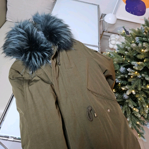 구호 천연라쿤털 패딩 55ㅡ66사이즈