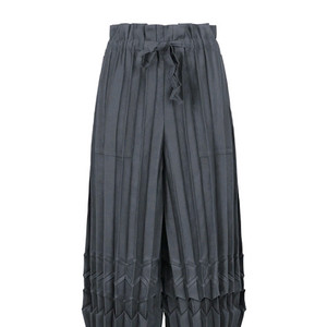 이세이미야케미 스웨이드 CUBE팬츠/차콜 새상품