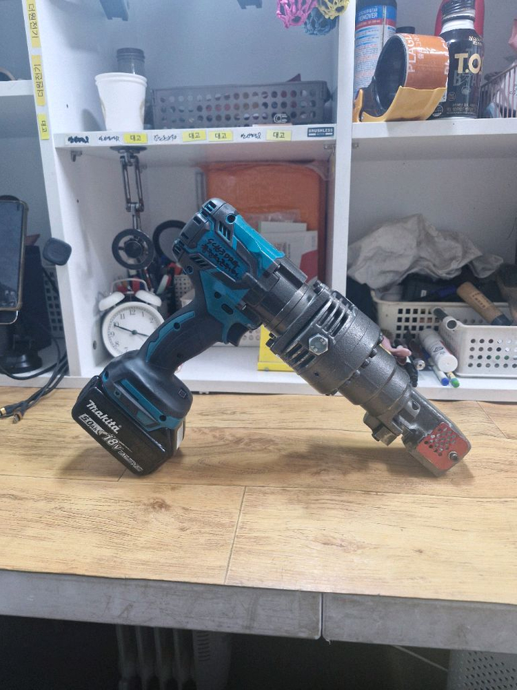 마끼다충전철근카타기 SC163DRG 철근절단기 JAPAN S급 이미지