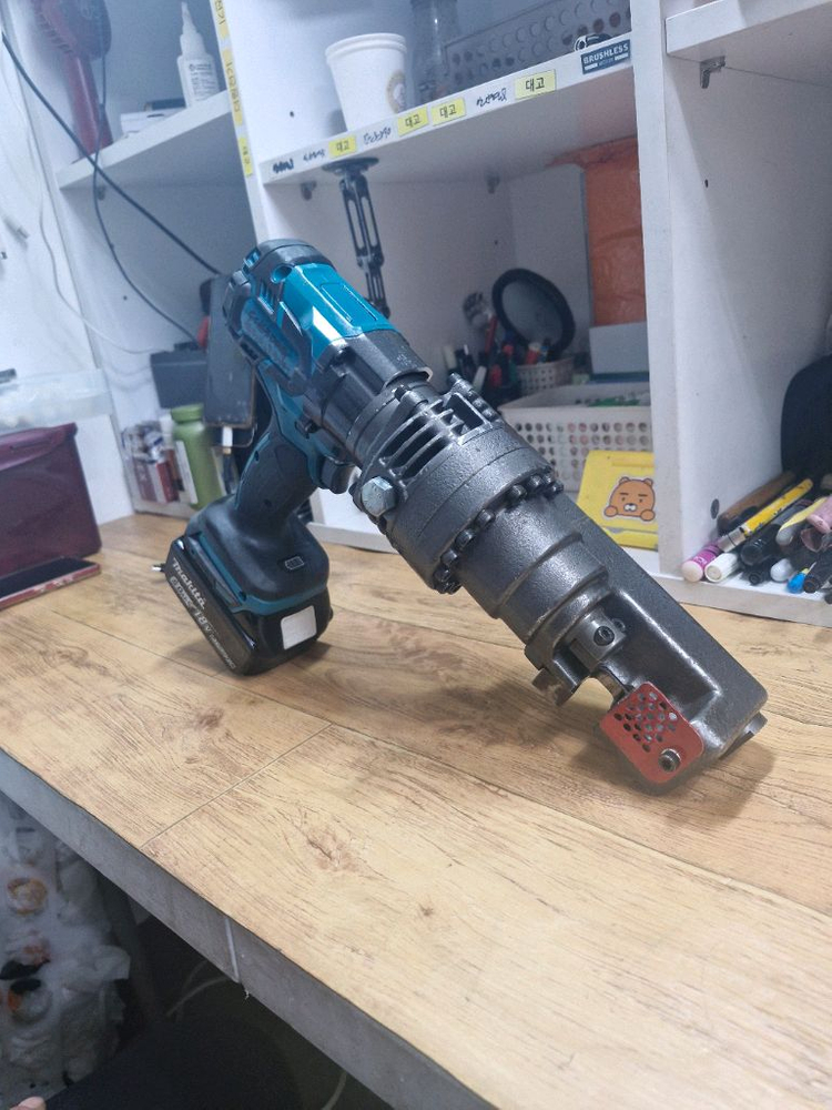 마끼다충전철근카타기 SC163DRG 철근절단기 JAPAN S급 이미지