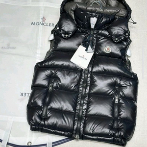 (새상품) 몽클레어 보르메스 구스 패딩조끼