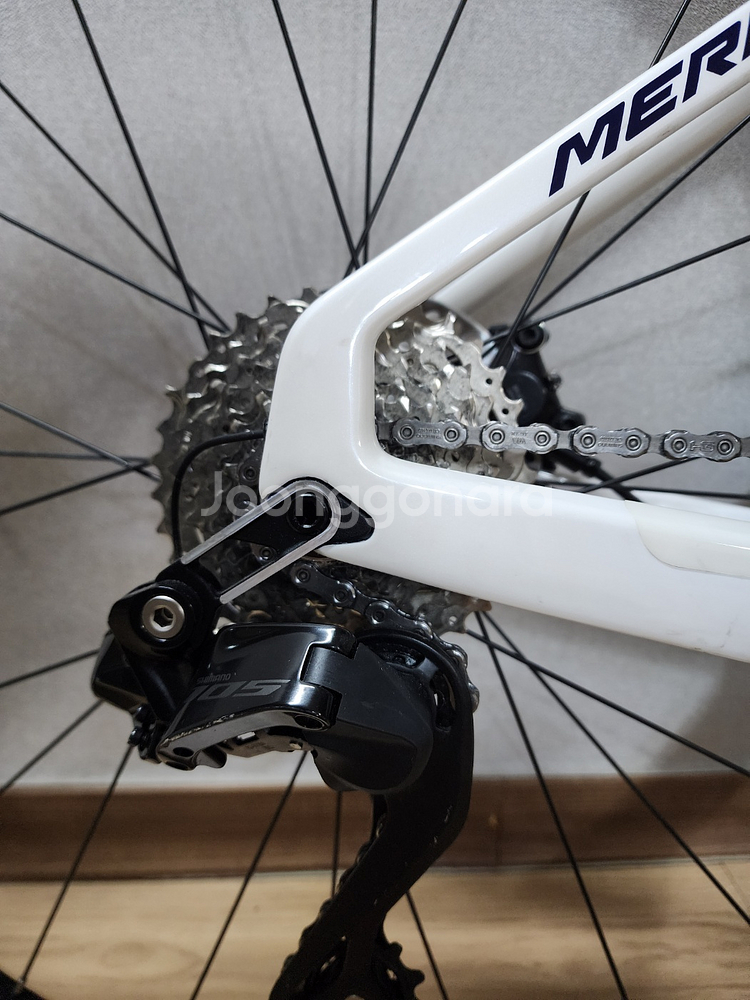 메리다 스컬트라 4000 로드바이크--3