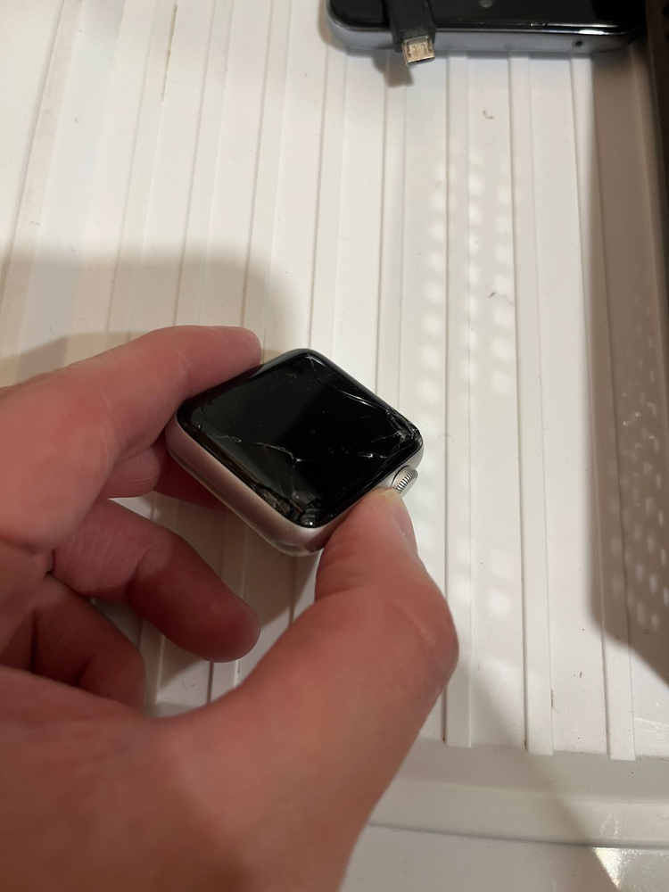 액정깨진 애플워치3 42mm gps 실버 이미지