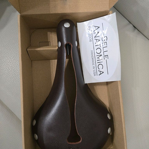 셀레 아나토미카 H2 자전거 안장