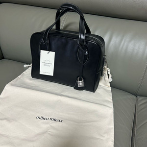 밀리유미유 레더볼링백 새제품 판매