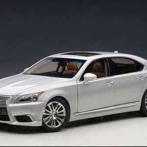 1:18오토아트 ls600hl 다이캐스트 구해요 이미지