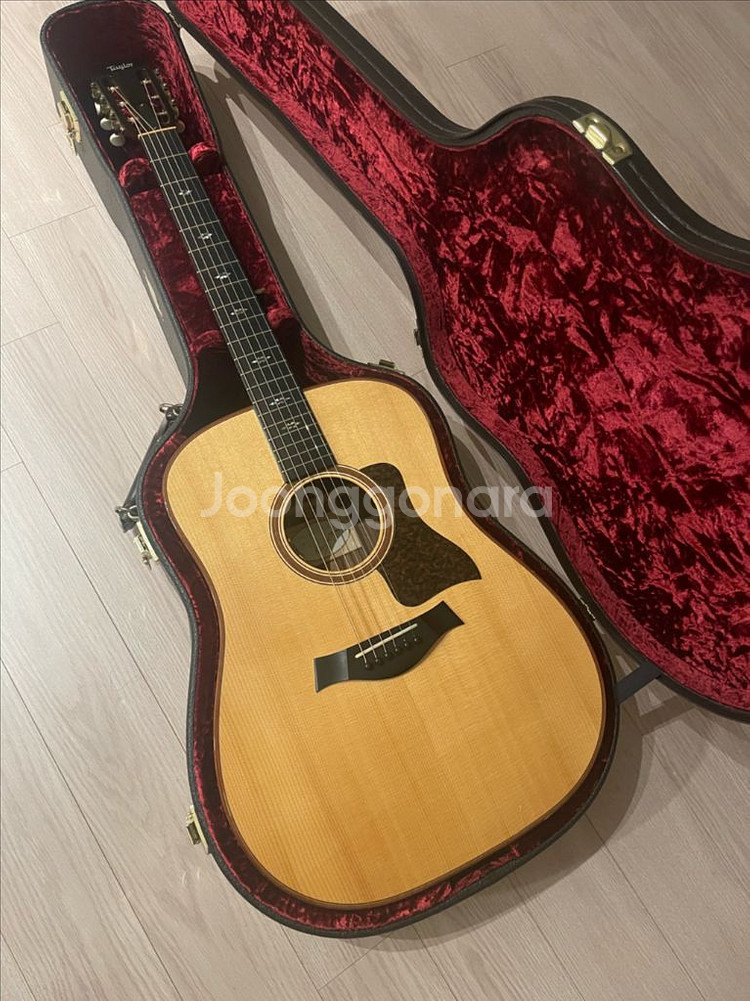 테일러 기타 드레드넛의 완성 710--0