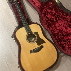 테일러 기타 드레드넛의 완성 710