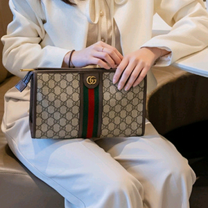 구찌 오피디아 클러치백 정품S급(감정O)프라다루이비통디올고야드샤넬셀린느보테가생로랑버버리발렌시아가