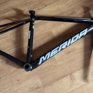 메리다 스컬트라 400 프레임 3S