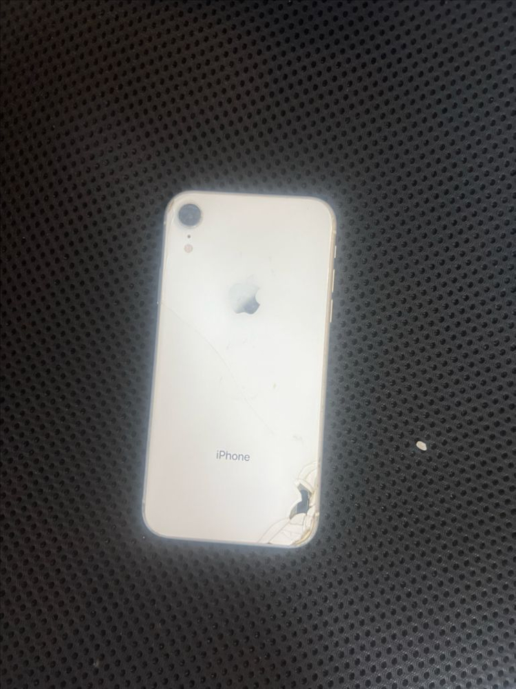 (무배)아이폰xr 64기가 배터리 85 판매합니다--1