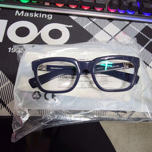 크롬하츠 안경 씨유인티 피콕블루 색상 안경 판매합니다