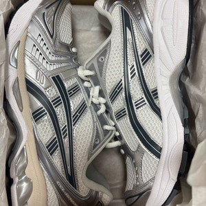 아식스 젤 카야노 14 화이트 그래파이트 265 새제품 판매합니다~부산