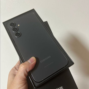 갤럭시S23Fe 256G 자급제(약잔상살짝)