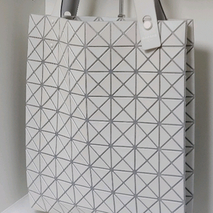 [바오바오] 플리츠플리즈 프리즘 플러스 토트백