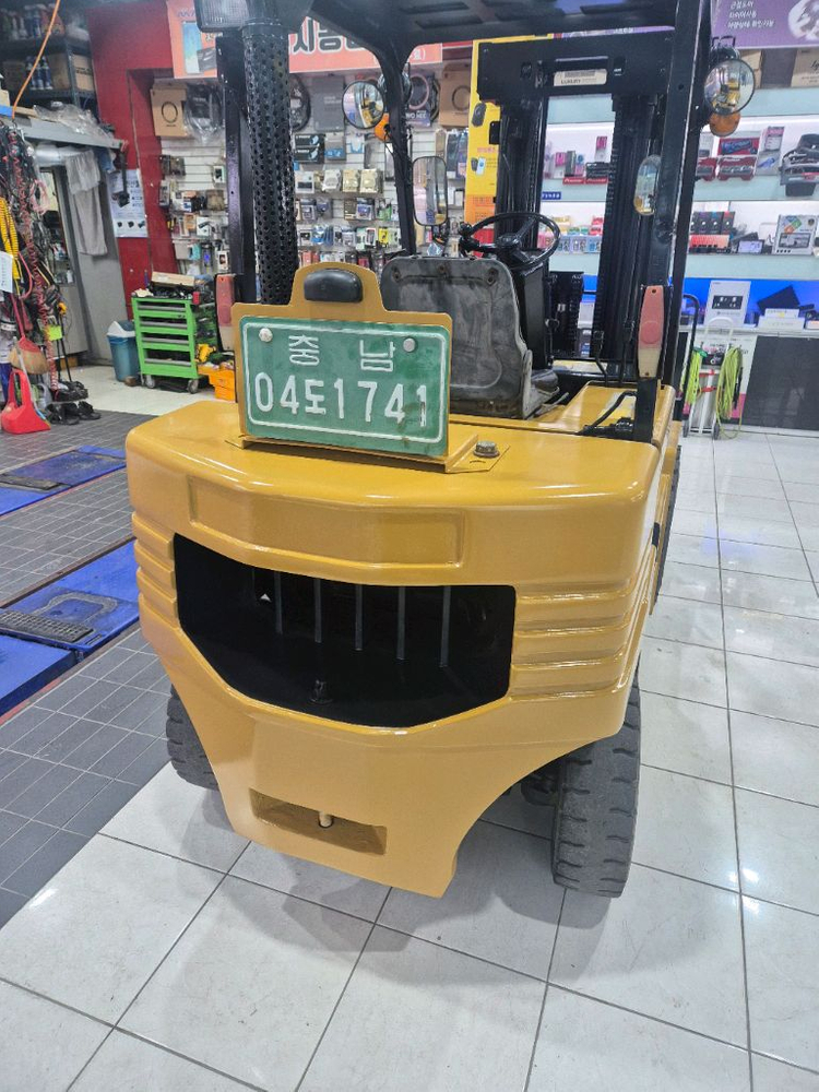 3톤 3단지게차--6