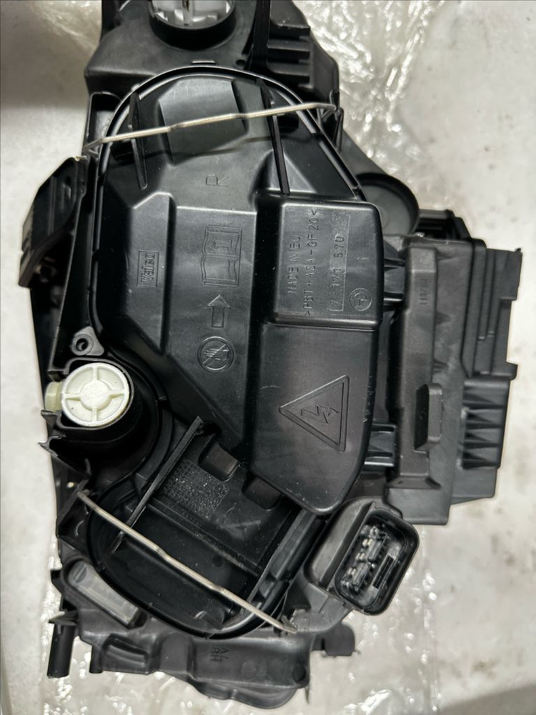 BMW E87 헤드라이트 7273832-03--2