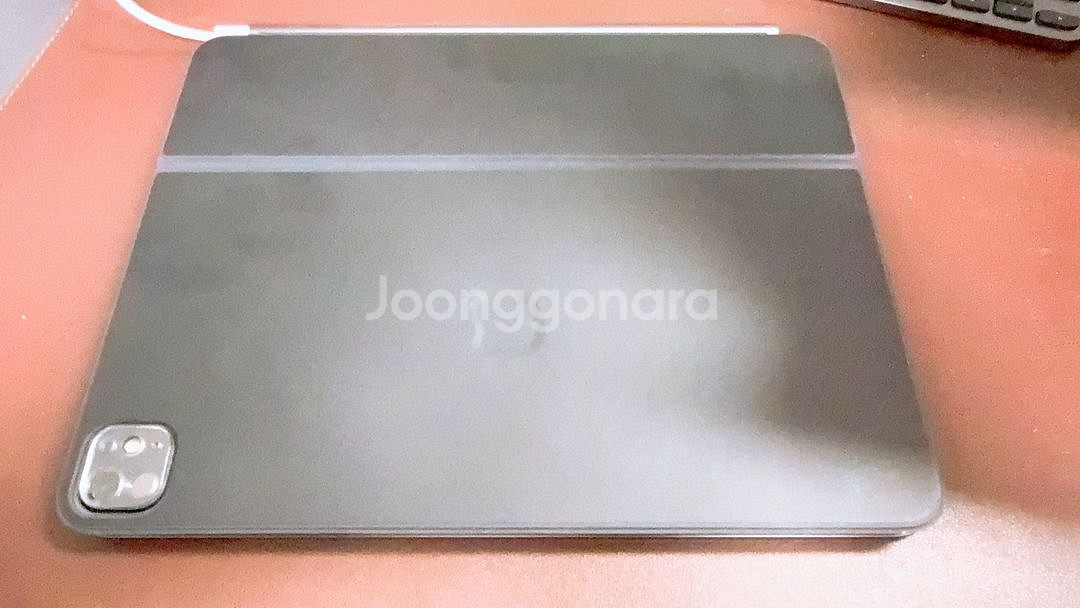 아이패드 프로 13 M4 셀룰러 256G (매직 키보드 포함)--4