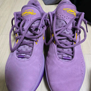 르브론 21 레이커스 어웨이