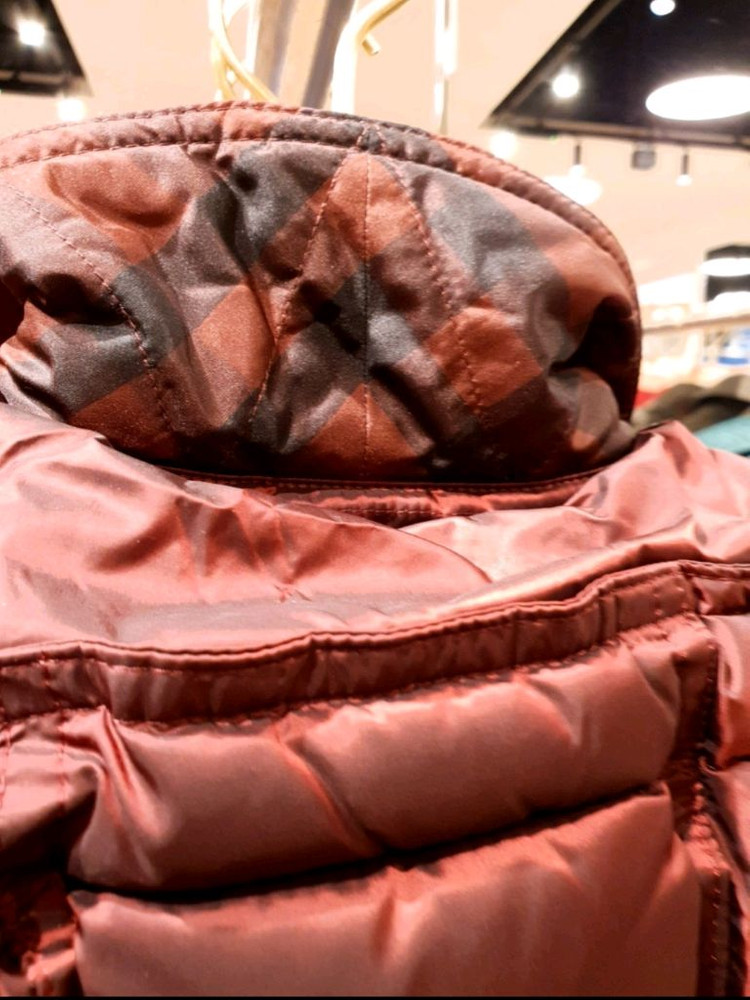 정품) 버버리 여성 롱패딩 애쉬무어 버건디 xs 새것같음 이미지