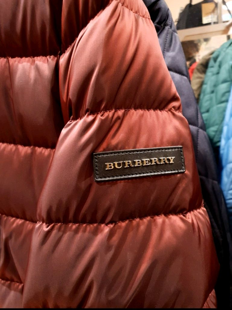 정품) 버버리 여성 롱패딩 애쉬무어 버건디 xs 새것같음 이미지